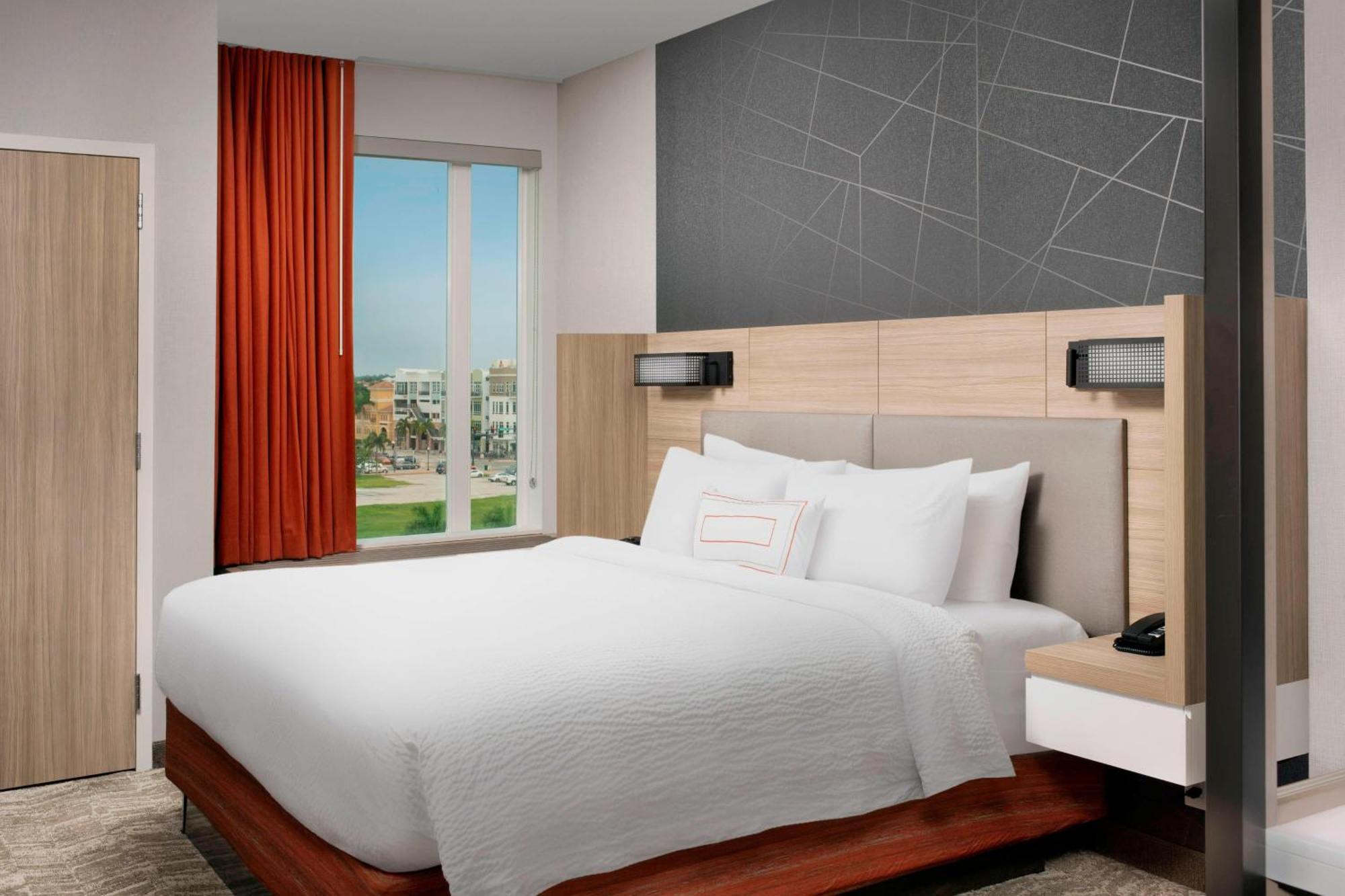 Springhill Suites By Marriott Punta Gorda Harborside Exterior photo